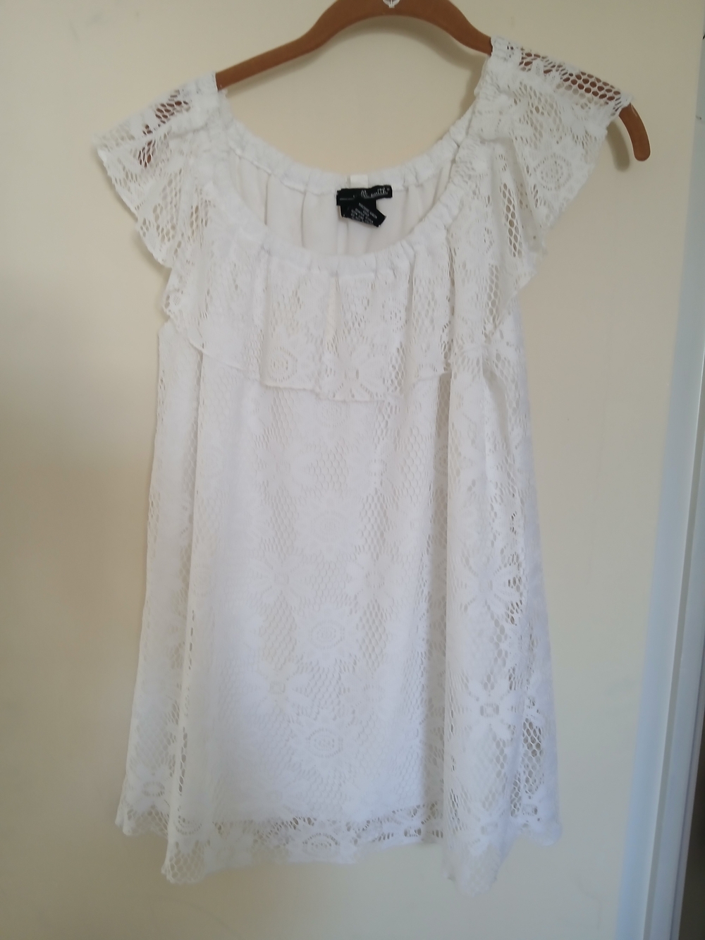 Willi Smith White Lace Off-Shoulder Tunic